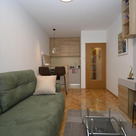 Studio Apartment Art Zone พอดโกริกา ภายนอก รูปภาพ