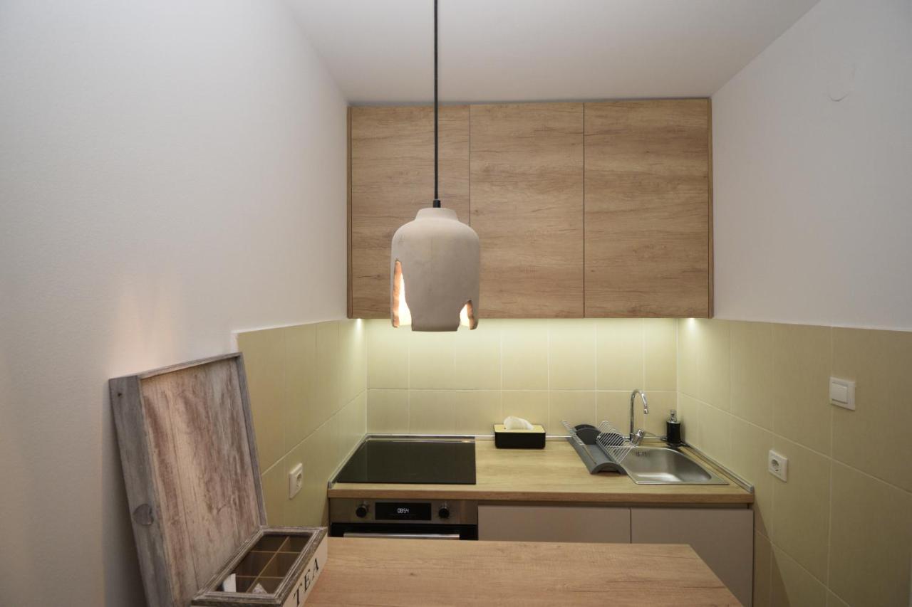 Studio Apartment Art Zone พอดโกริกา ภายนอก รูปภาพ
